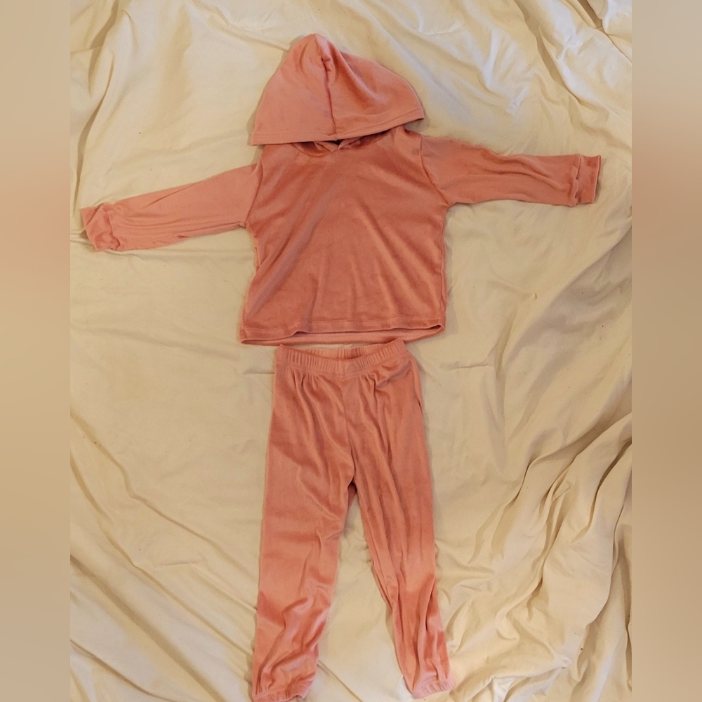 ADORABLE Velvety 3t Jogger Set